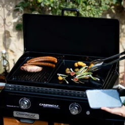 Plancha Gaz Blue Flame LXD Twin + Couvercle - Campingaz -Pas Cher Saveur BBQ Magasin plancha gaz blue flame lxd twin campingaz 3138522119416 3
